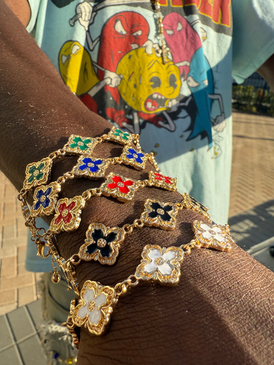 Linked Clove Bracelet